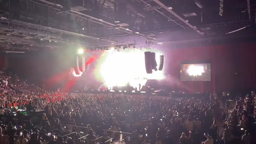 Pass the Mic Live