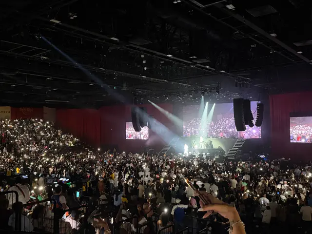 Pass the Mic Live