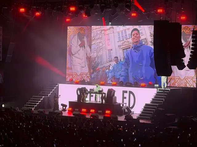 Pass the Mic Live