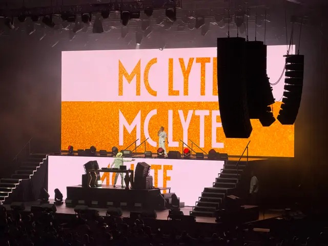 Pass the Mic Live