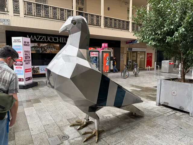 low-polygon pigeon
