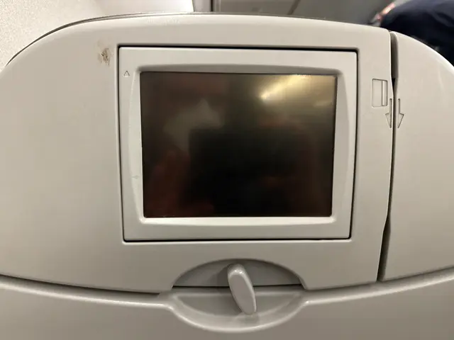 tiny plane screen