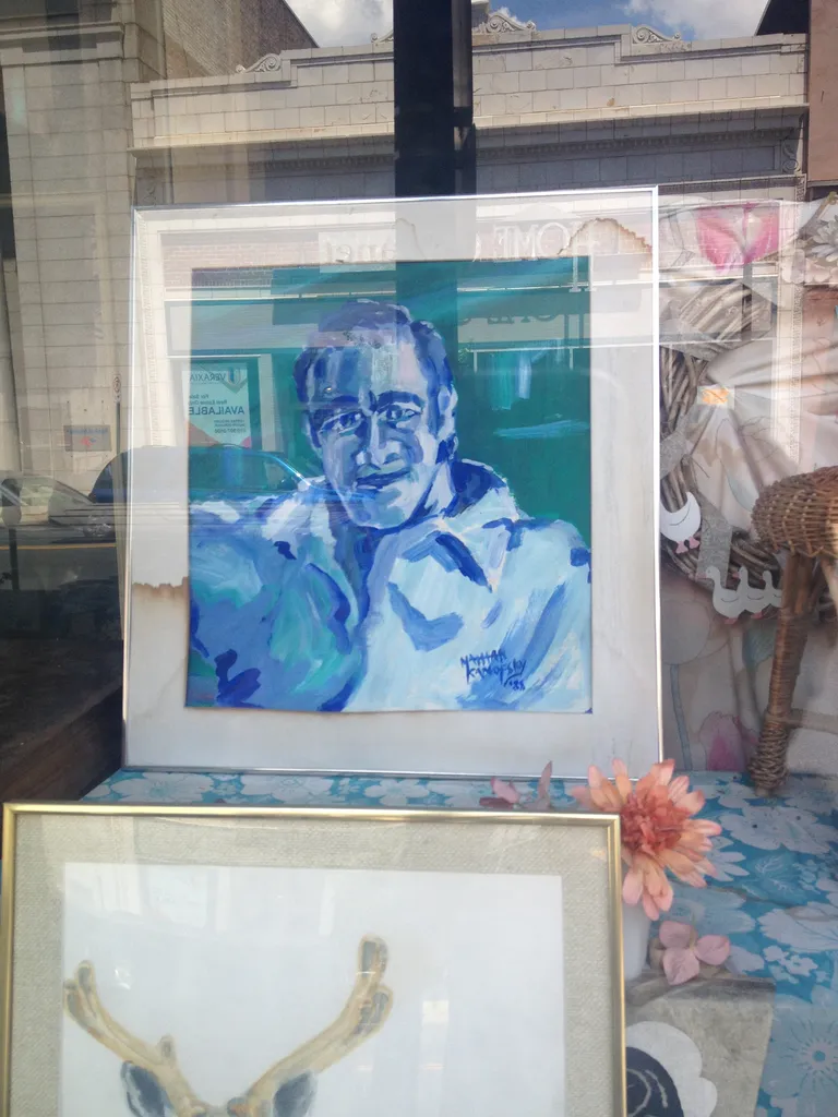 Gloria says it looks like dad