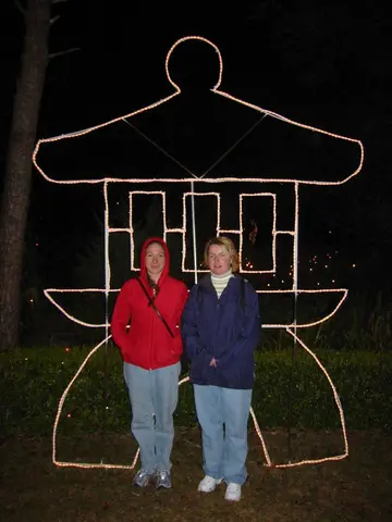 gloria and laura