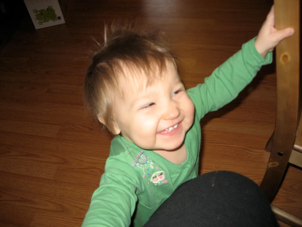 mj crawling around