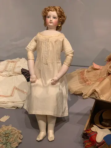 creepy doll