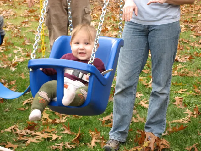 martha swinging!