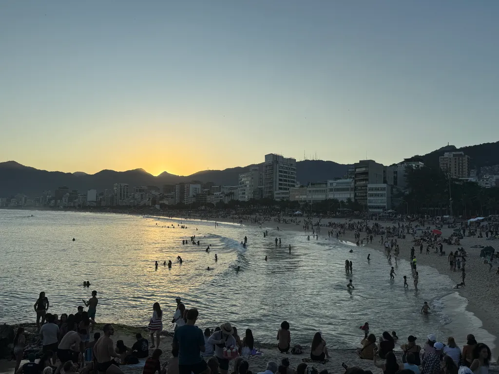 the sunset at Arpoador