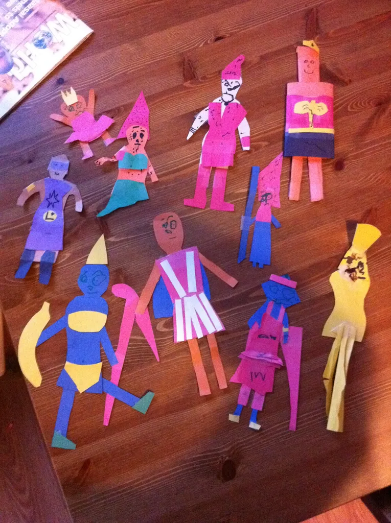 the paper dolls!