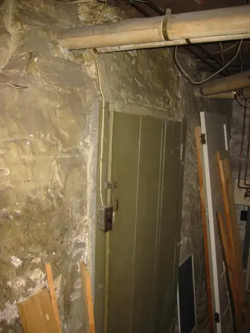 apartment on center st, Secret Door