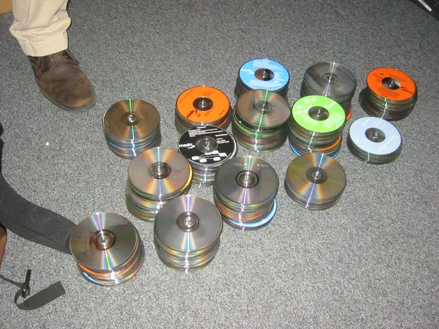 destroying old msdn discs, img_1764