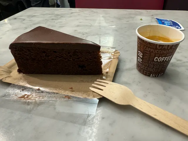 airport cake