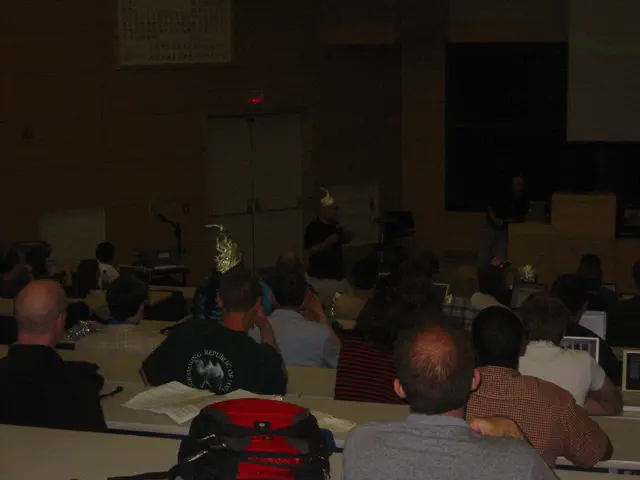 yapc::na 2004, sungo addresses the crowd