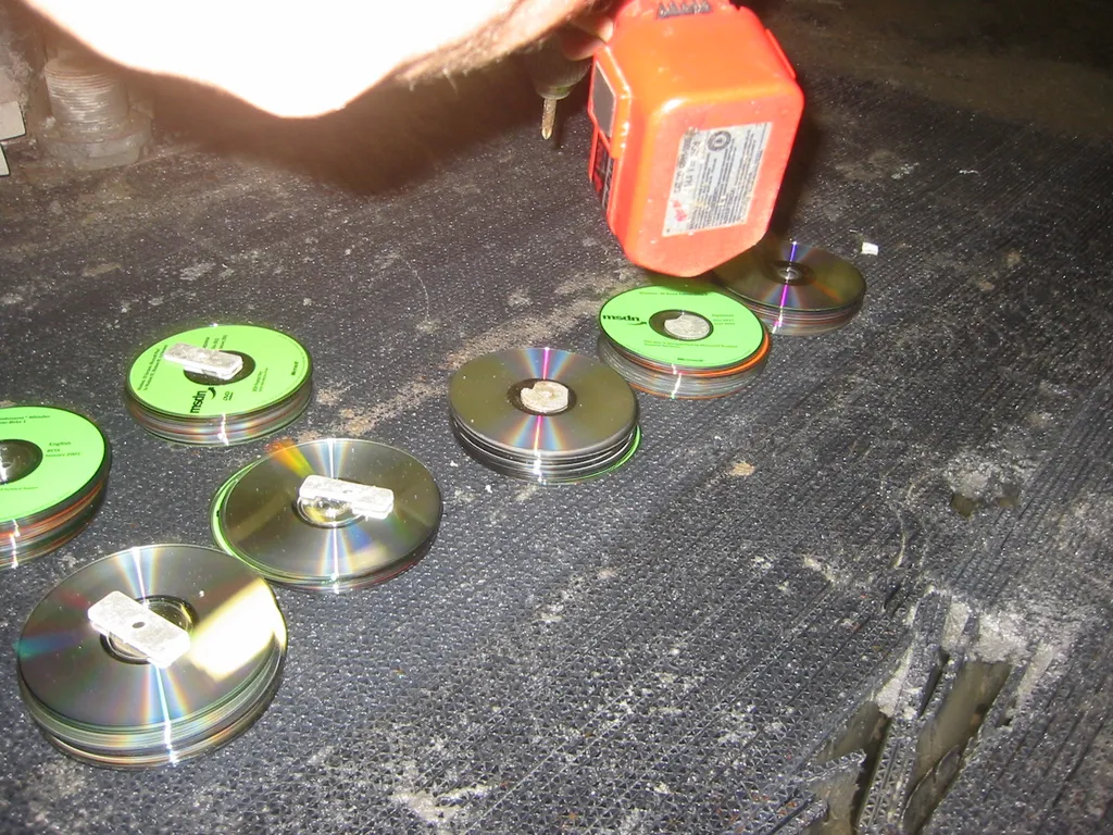 destroying old msdn discs, img_1778
