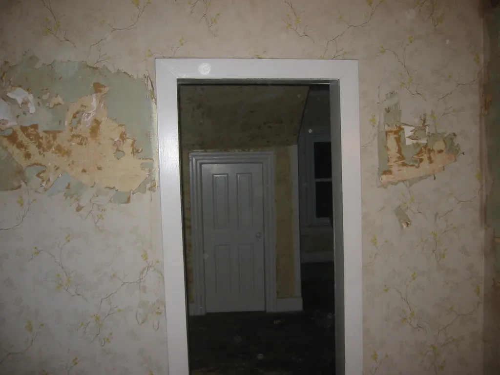 third floor, back room, from the east