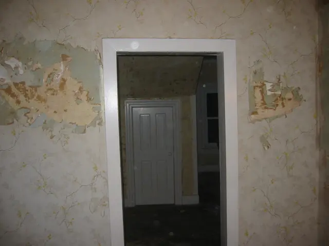 third floor, back room, from the east