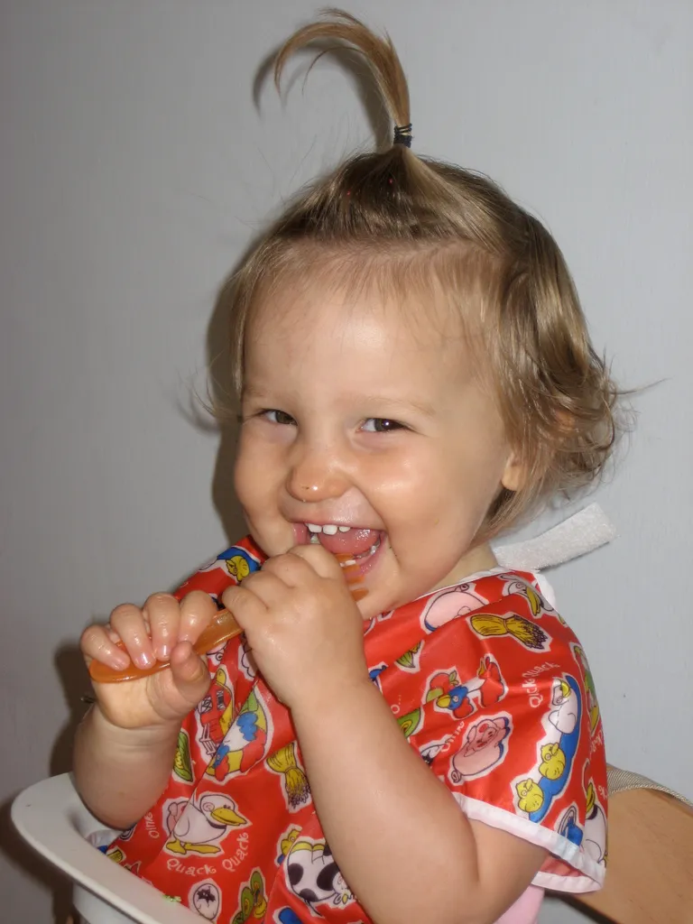 mj loves eating with a fork