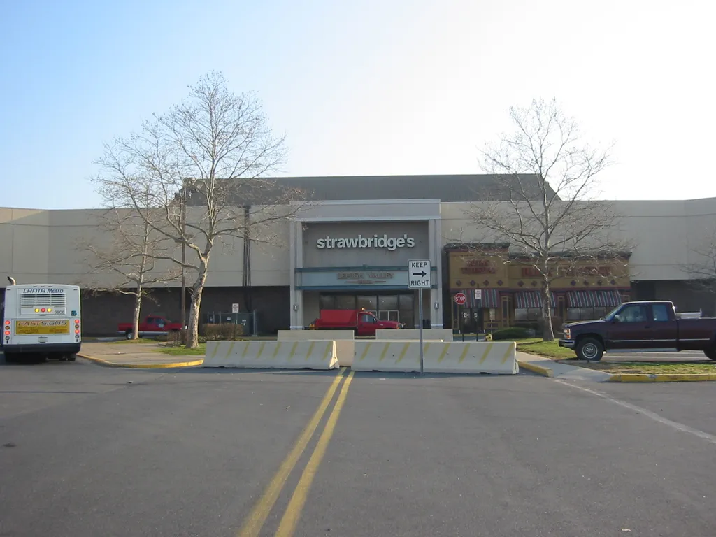 mall-barrier-1