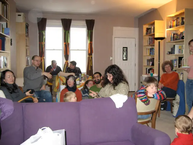 baby shower, almost everyone