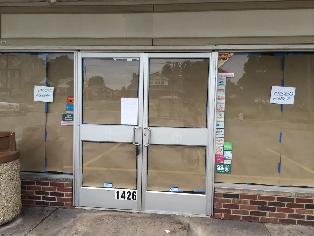 7-11 Closed Forever