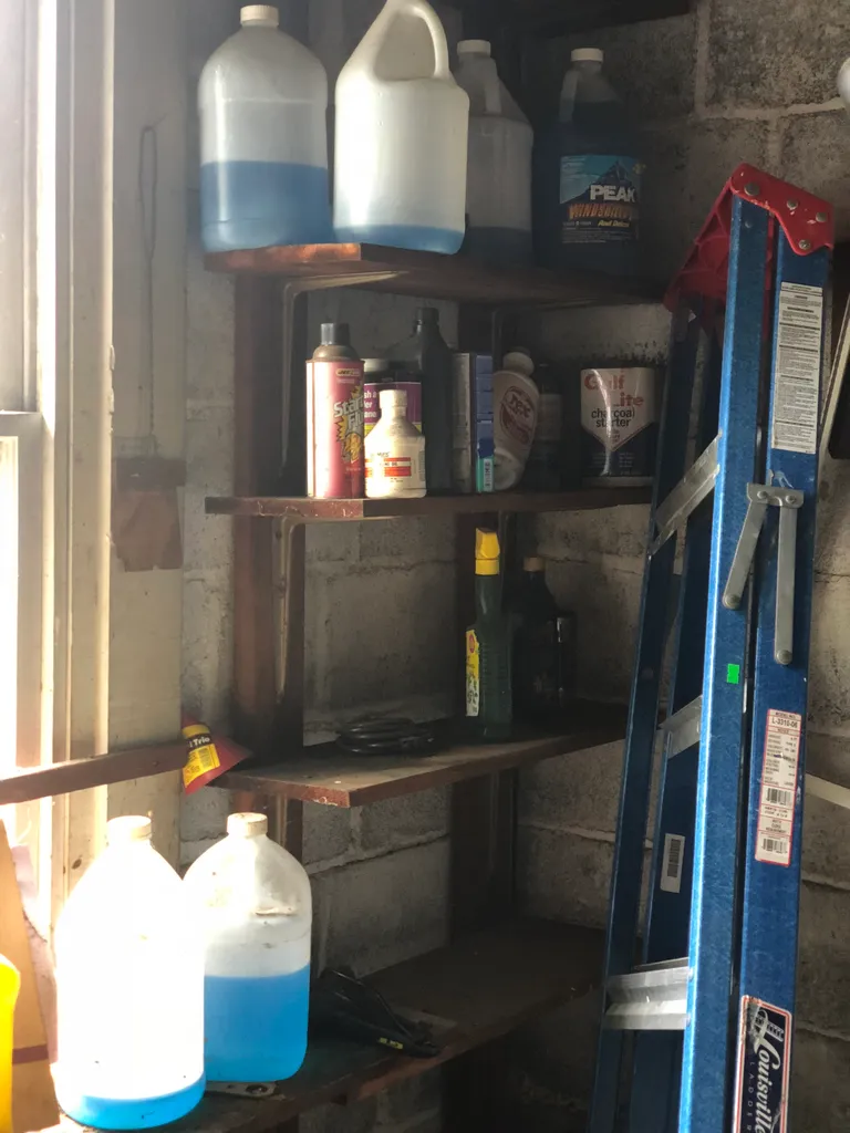 who needs this many quarter bottles of washer fluid?