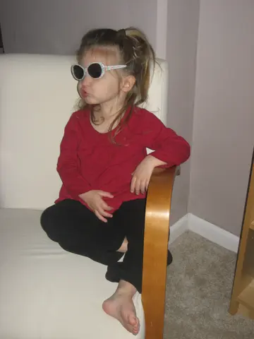 martha, sunglasses, attitude