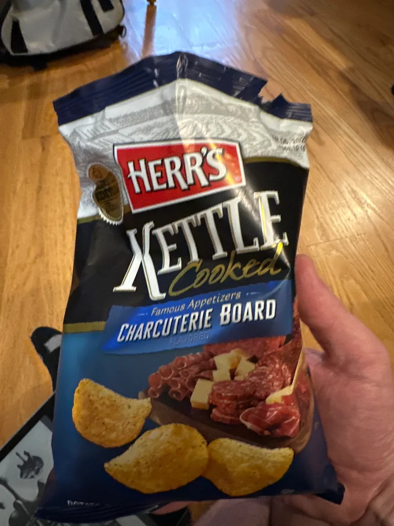 Charcuterie board chips