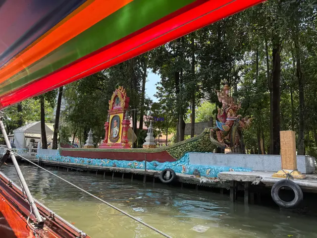 Bangkok boat tour