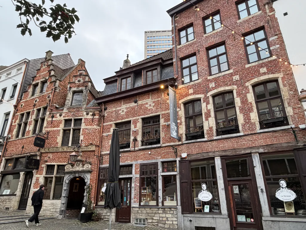 just a cool building