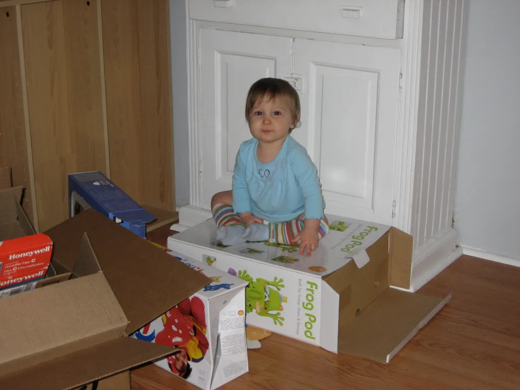 martha loves boxes