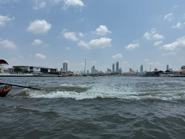 Bangkok boat tour