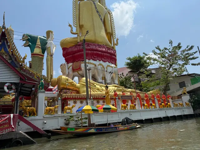 Bangkok boat tour