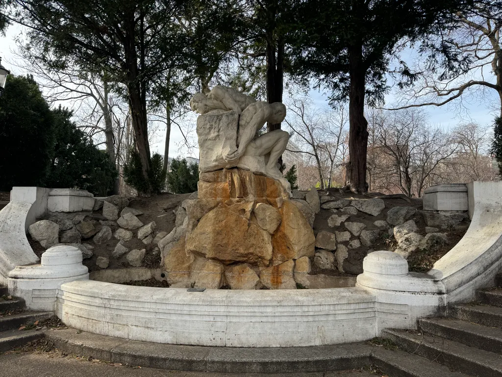 fountain statue