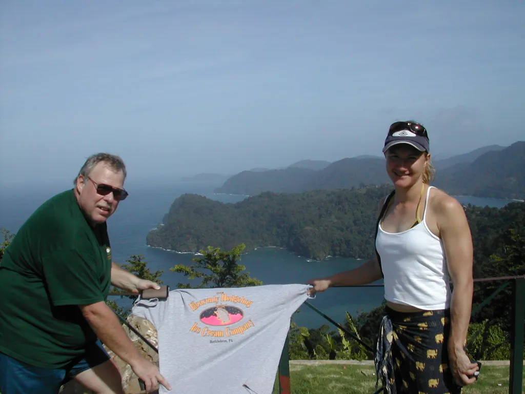 hedgehog shirt, Trinidad