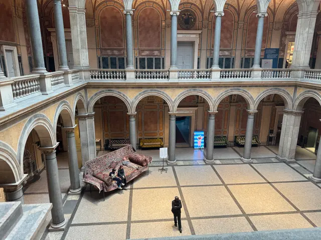 The MAK: looking down into the lobby