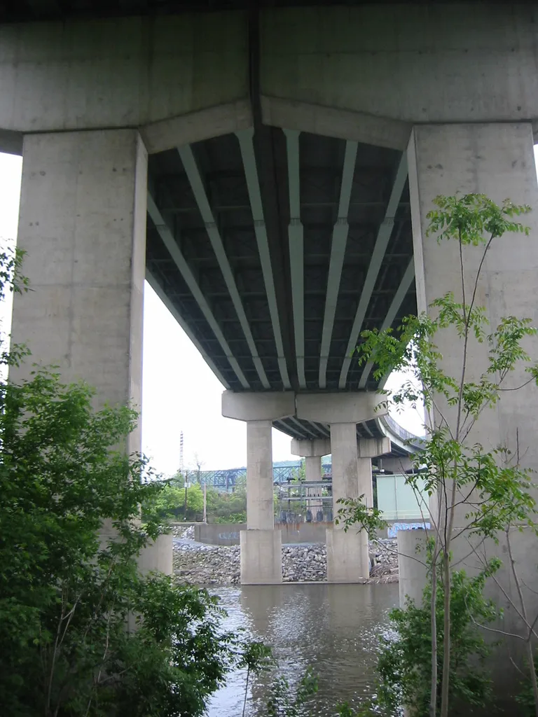 the towpath, under the minsi trail