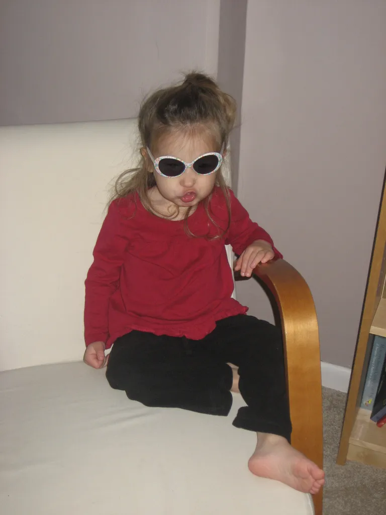 martha, sunglasses, attitude