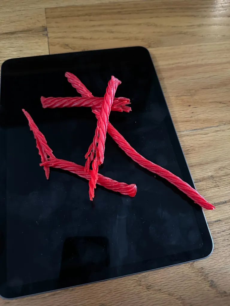 gross red vines