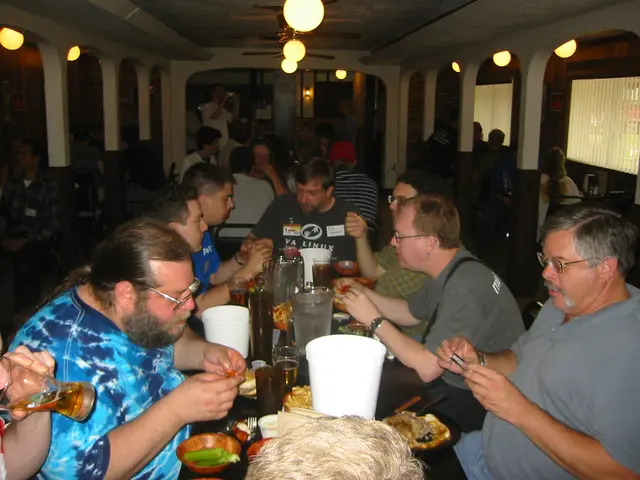yapc::na 2004, lunch at duffs_2
