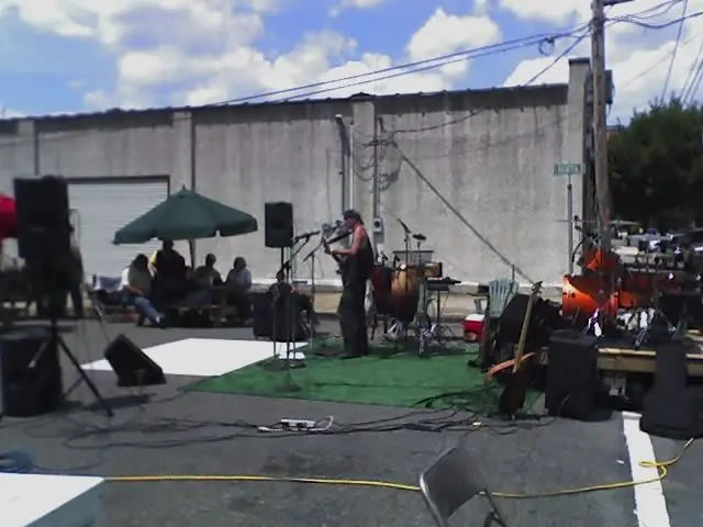 whitey's grille's block party