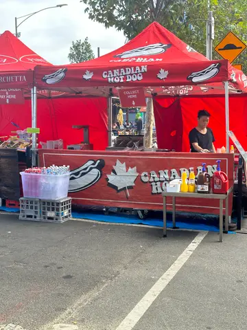 Canadian hot dog