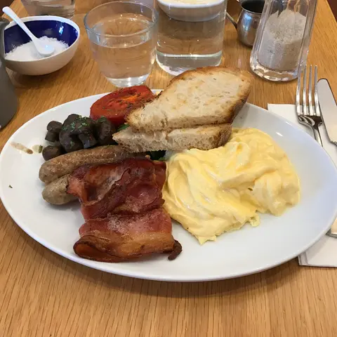 breakfast at Bill's