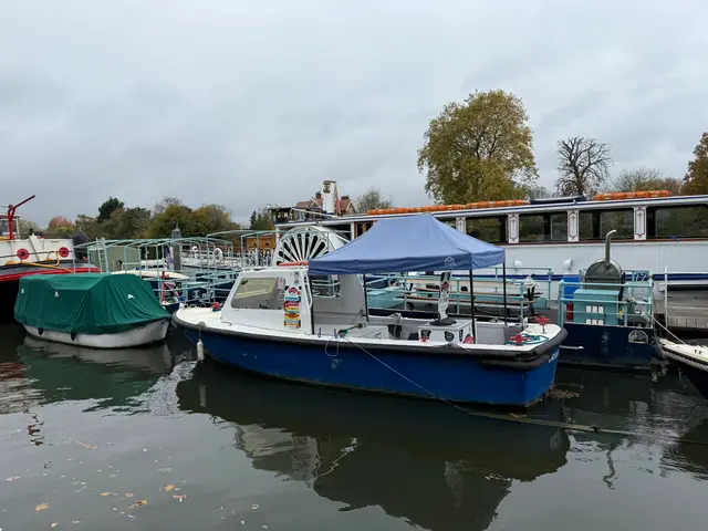 ice cream boat