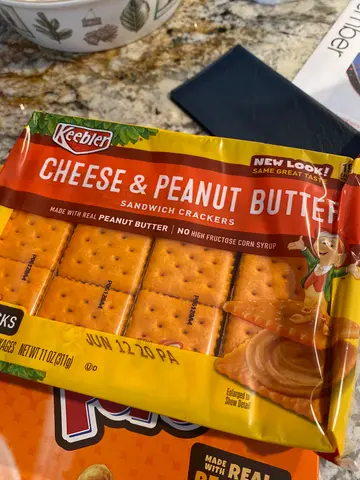 troll food: cheese & pb crackers