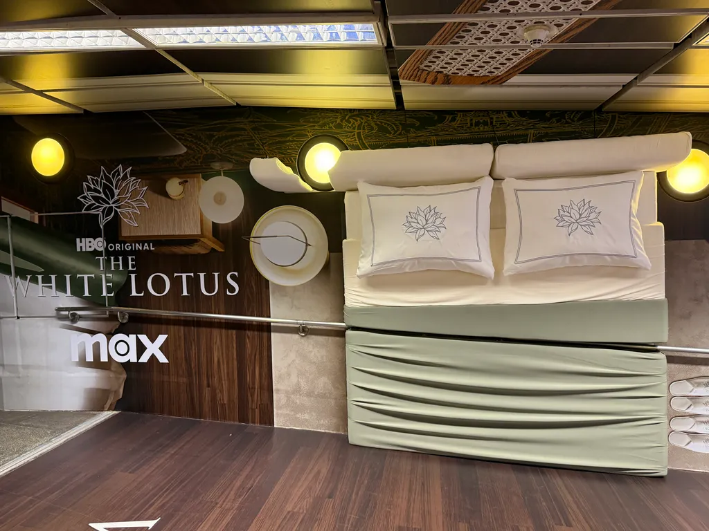 White Lotus ad in Bangkok
