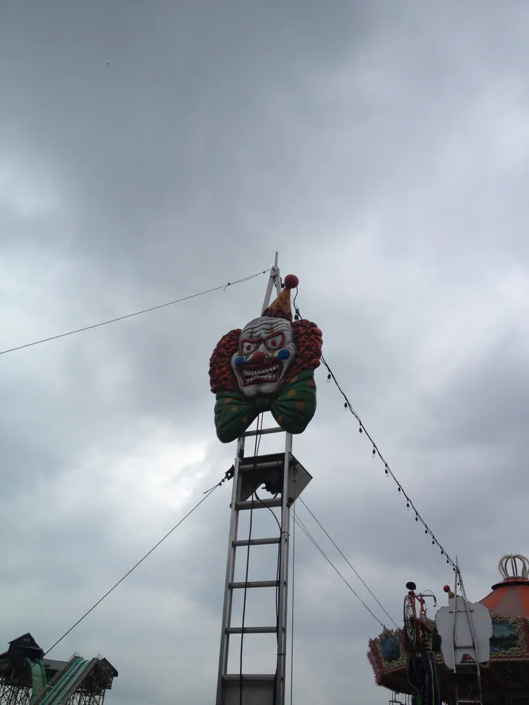 creepy clown at Dorney