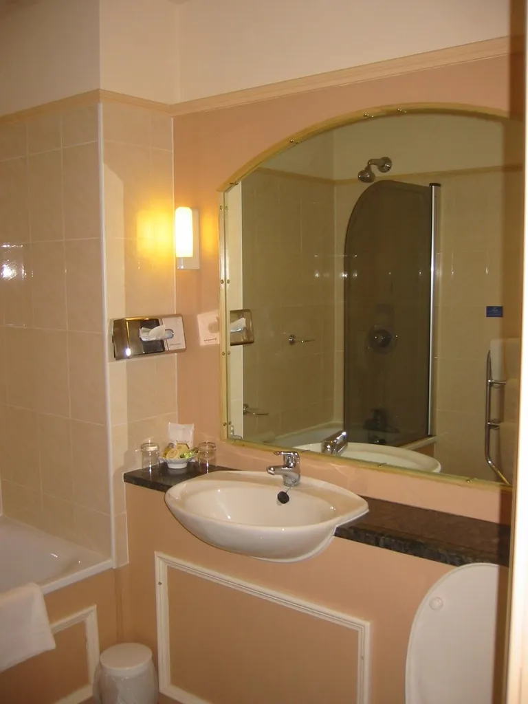 smellons bathroom