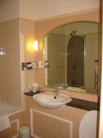 smellons bathroom