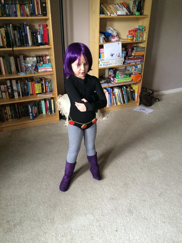 Raven sans cape