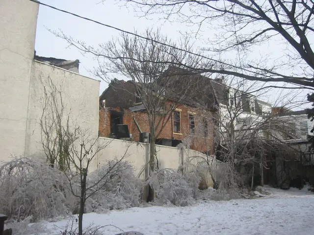 sun inn's yard